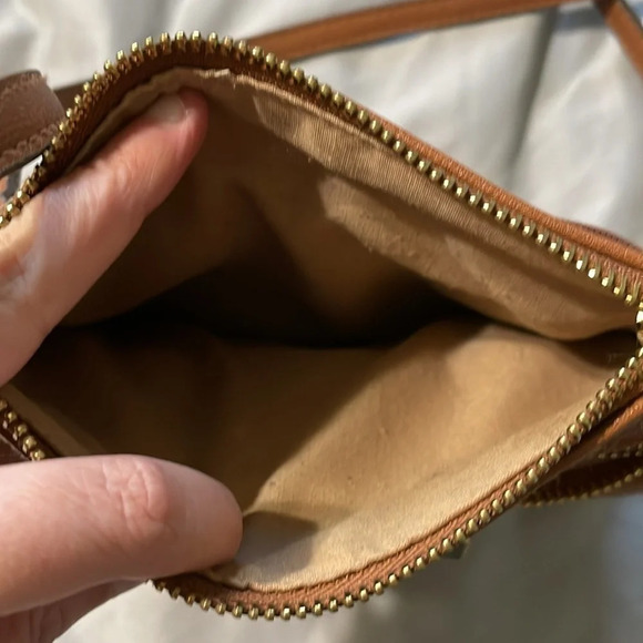 Vegan leather crossbody bag NWOT - Picture 6 of 8